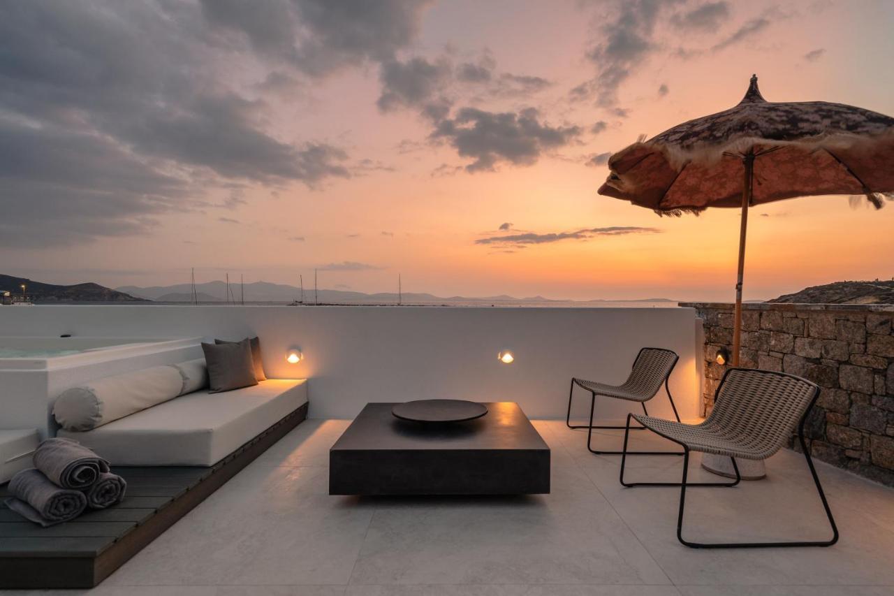 Naxos Rhyton Hotel Naxos City ภายนอก รูปภาพ