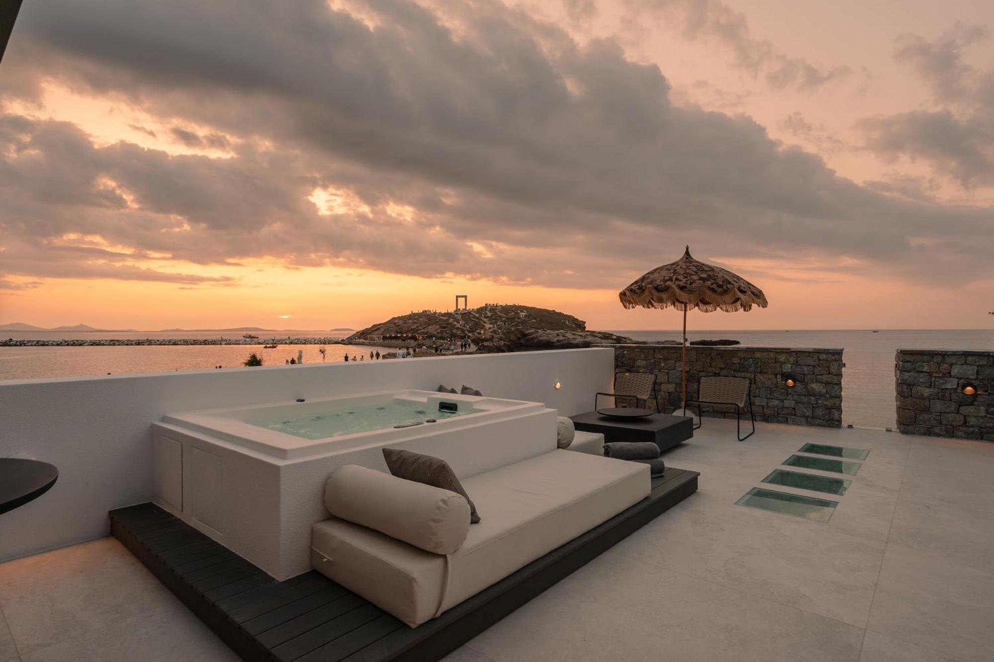 Naxos Rhyton Hotel Naxos City ภายนอก รูปภาพ